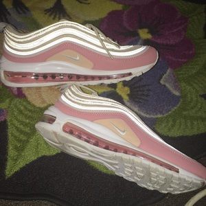 COPY - Women’s Nike Air Max Size 8